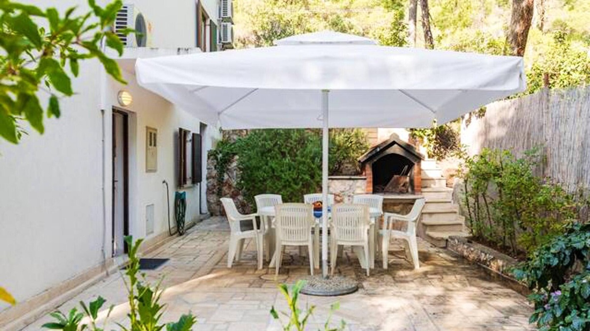 Zavala Apartment | Homerez - Nice appartement for 4 ppl. at Jelsa