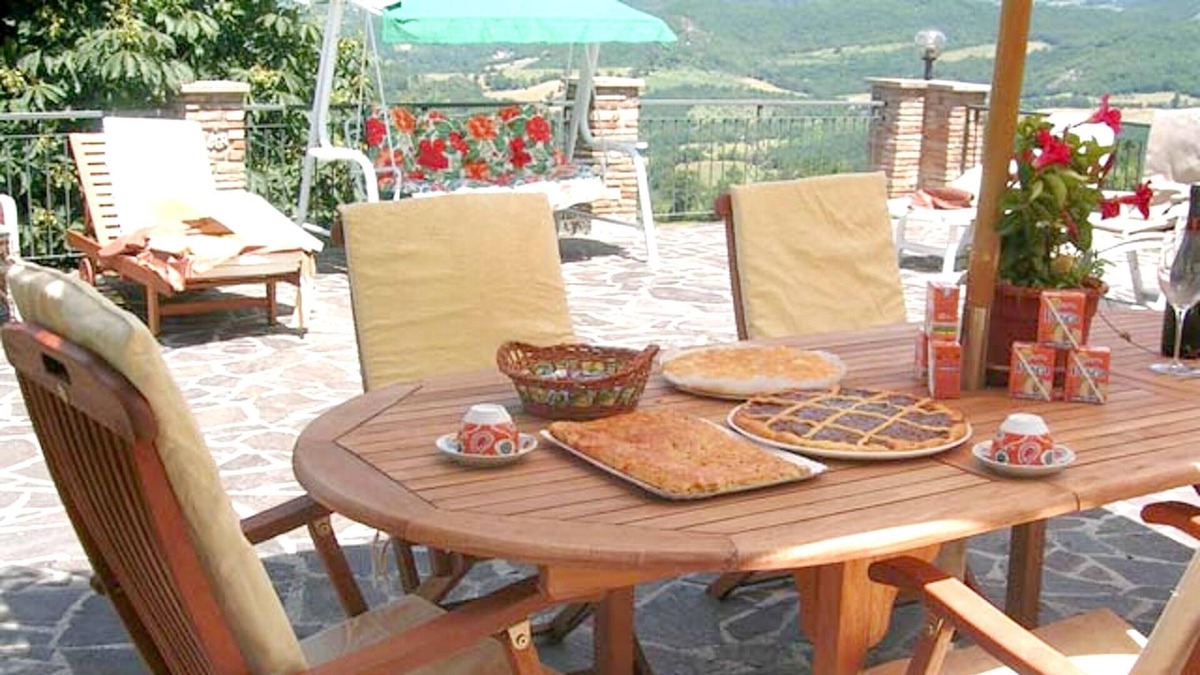 Assisi Apartment | Homerez - Nice appartement for 6 ppl. with shared pool at Assisi
