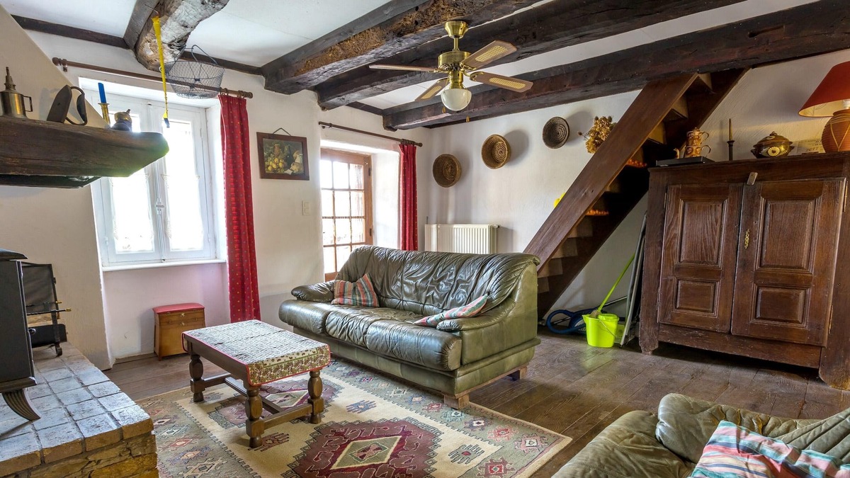 Rignac House | Homerez - Nice house for 6 ppl. with garden, terrace and balcony at Cabanes