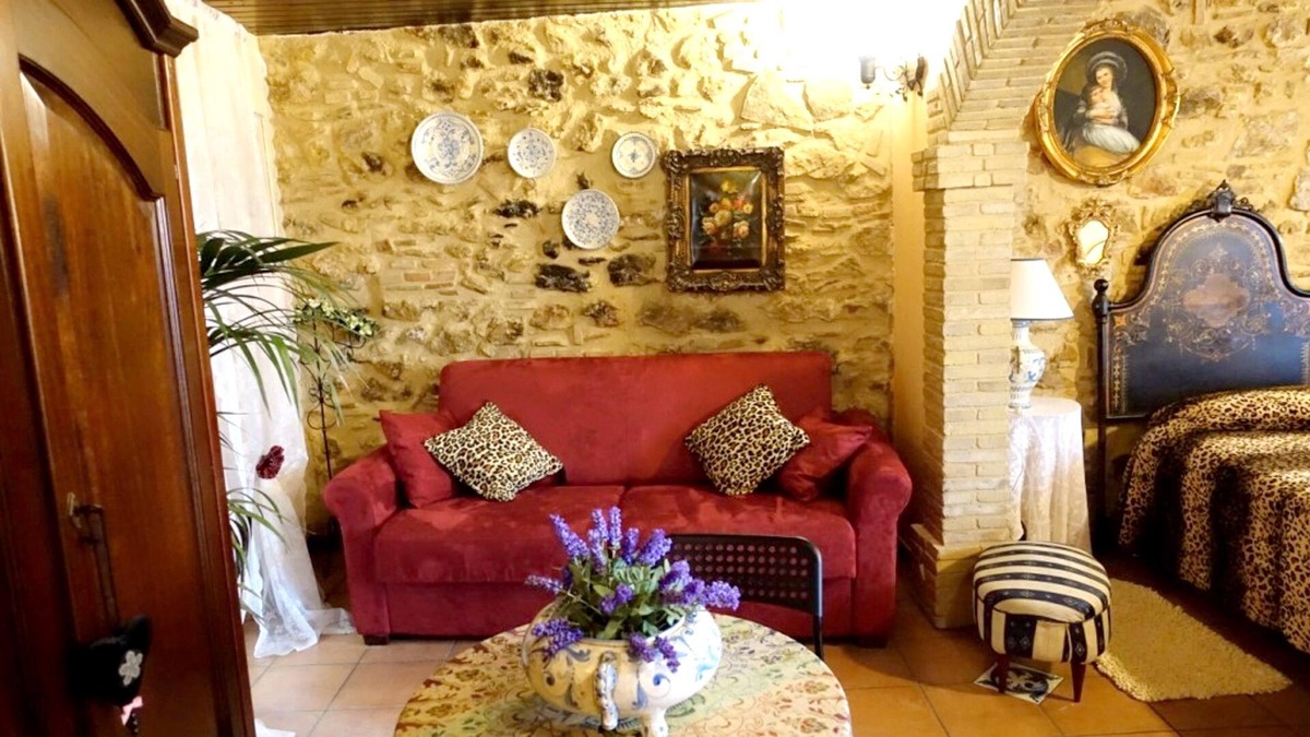 Piazza Armerina Apartment | Homerez - Nice studio for 4 ppl. with balcony at Piazza Armerina