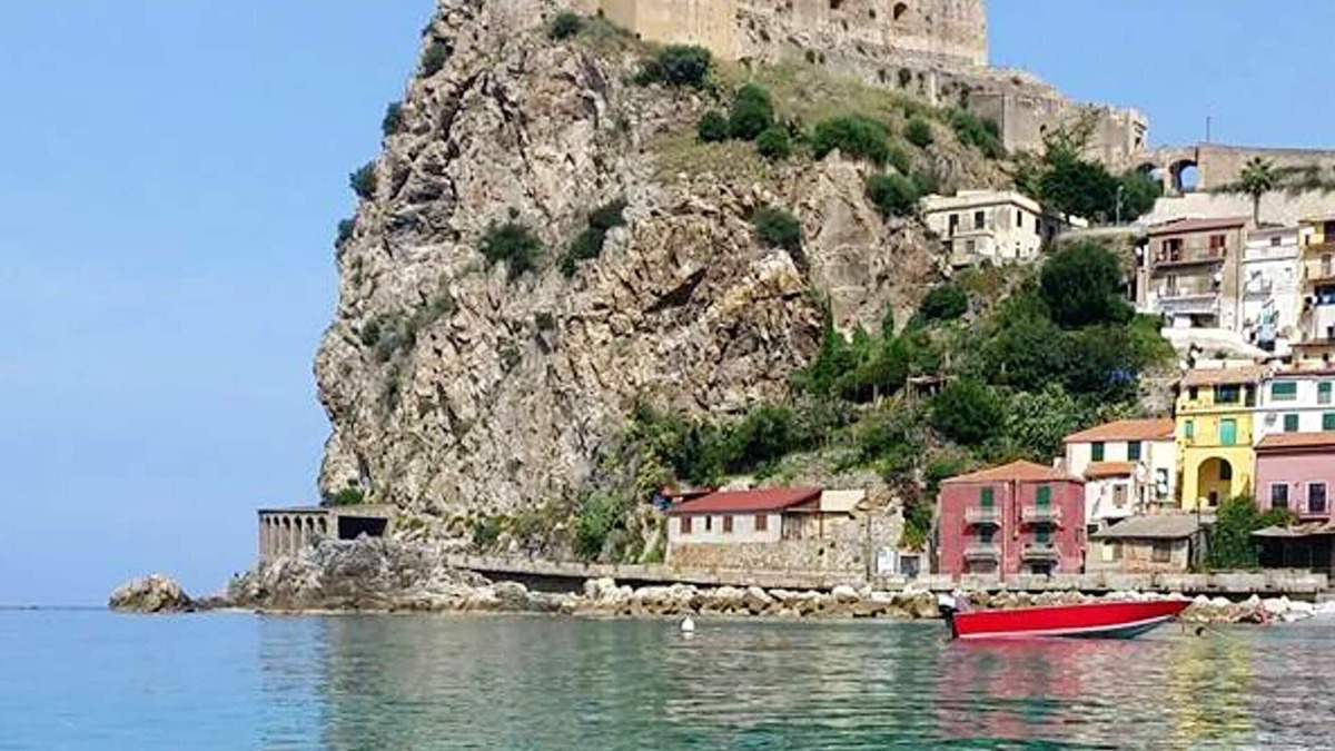 Scilla Apartment | Homerez - Spacious appartement 350 m away from the beach for 6 ppl. at Scilla