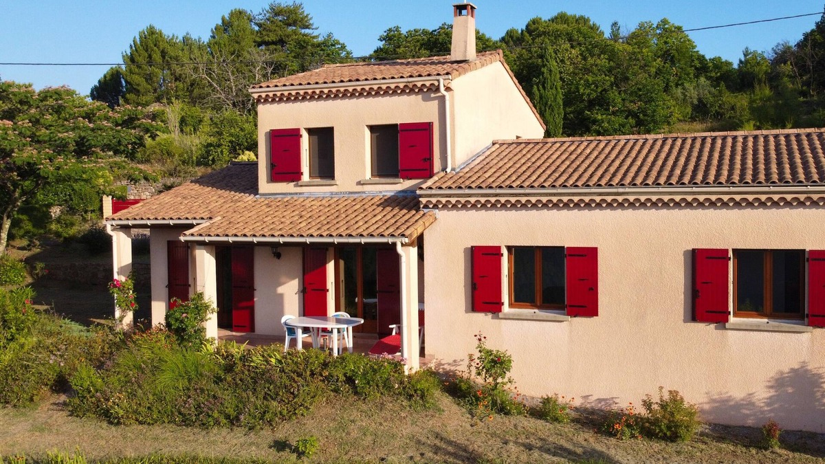 Planzolles House | Homerez - Spacious house for 6 ppl. with garden and terrace at Planzolles