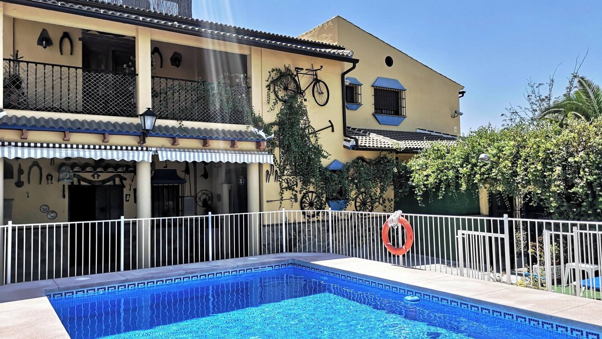 Palenciana Villa | Homerez - Spacious Villa with Pool in Palenciana