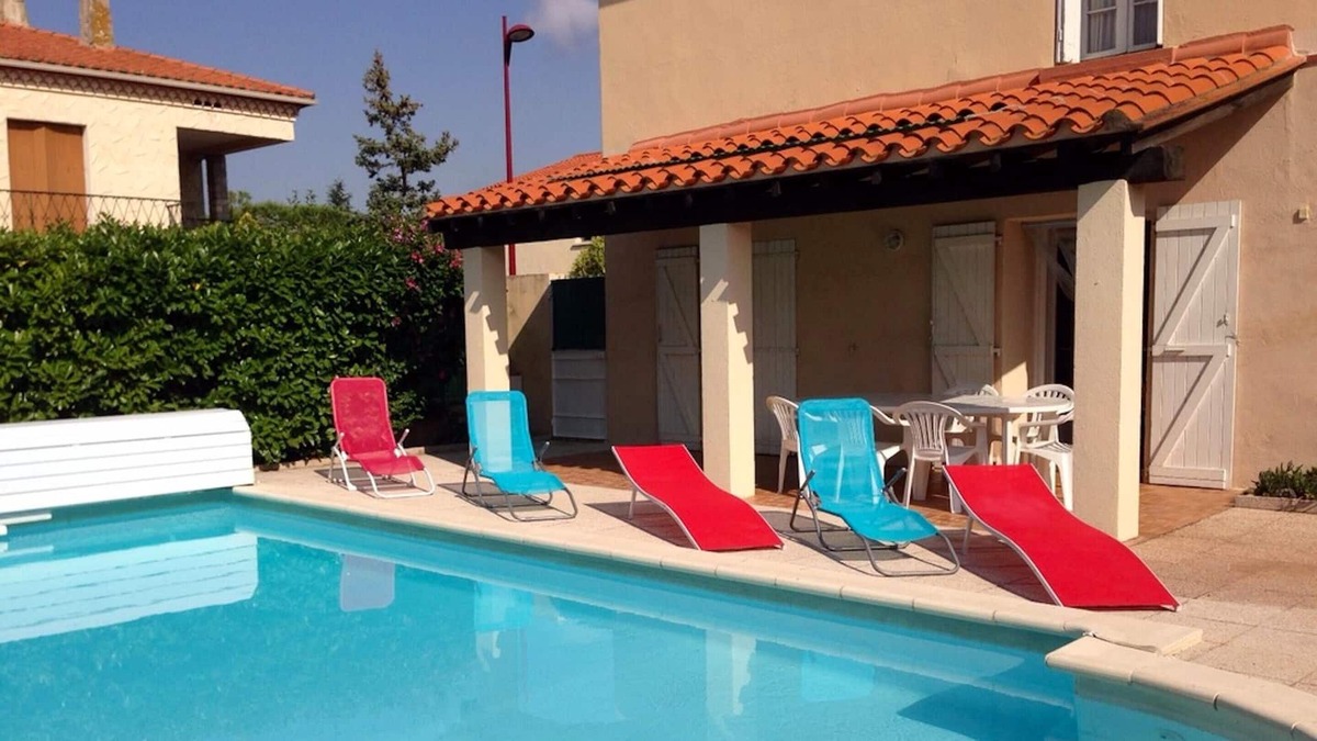 Le Boulou Villa | Homerez - Spacious villa 16 km away from the beach for 8 ppl. with swimming-pool