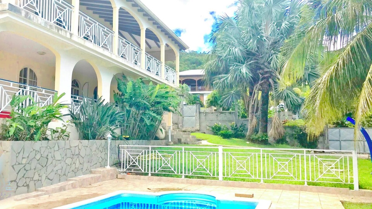 Bas Vent Villa | Homerez - Spacious Villa in Deshaies with Private Pool