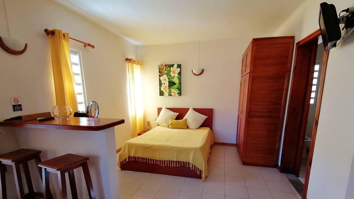 La Mivoie Apartment | Homerez - Studio 1 km away from the beach for 2 ppl. with shared pool and garden