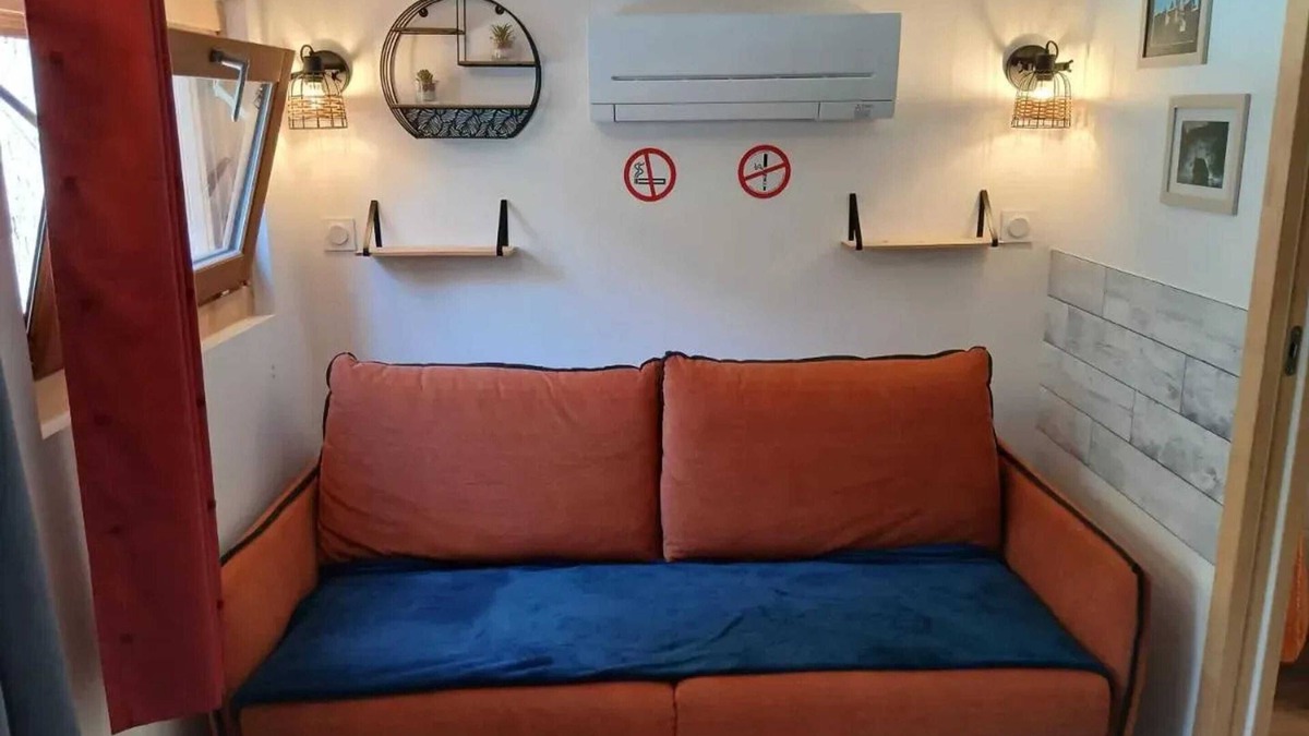 Mercuer Apartment | Homerez - Studio with private pool Mercuer