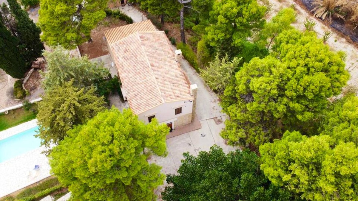 Salemi Villa | Homerez - Villa 15 km from the beach for 8 pers. with pool in Trapani