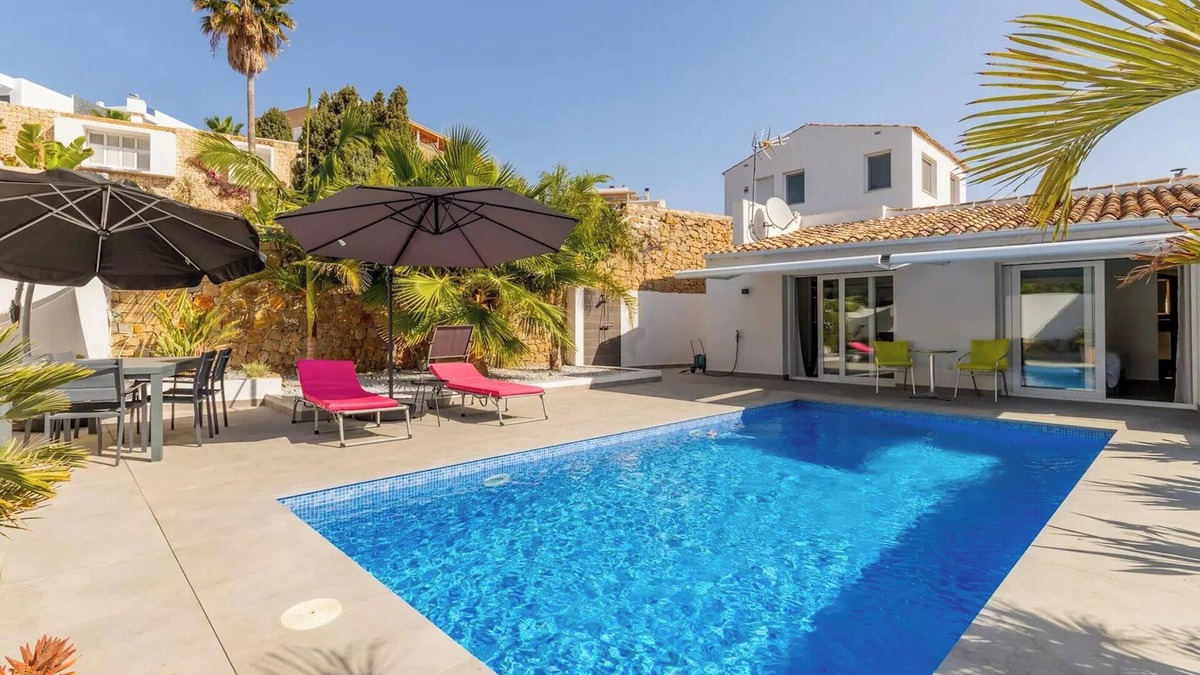 Calpe Villa | Homerez - Villa in Calpe with pool.