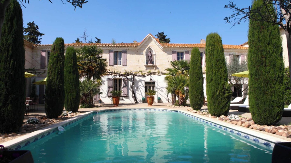 Saint-Gilles Villa | Homerez - Villa in Saint-Gilles with Pool