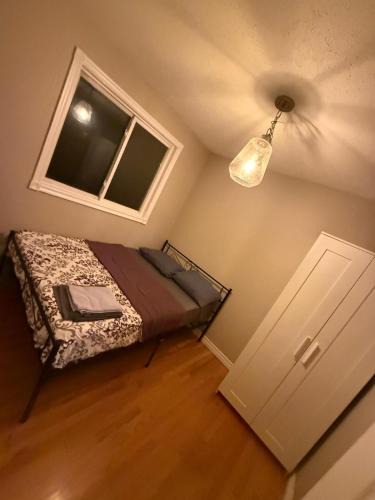 Kitchener House | Homestay at Heart Of Kitchener-Free Wifi & Parking