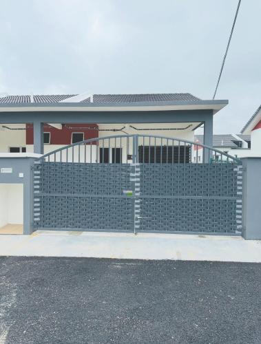 Si Rusa House | Homestay Inara