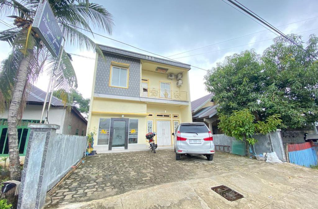 Polewali Mandar Hotel | Homestay RN near Taman Bambu Runcing Polewali Mitra RedDoorz