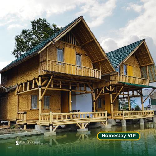 Jambelaer House | Homestay Syariah Kadudampit Sukabumi