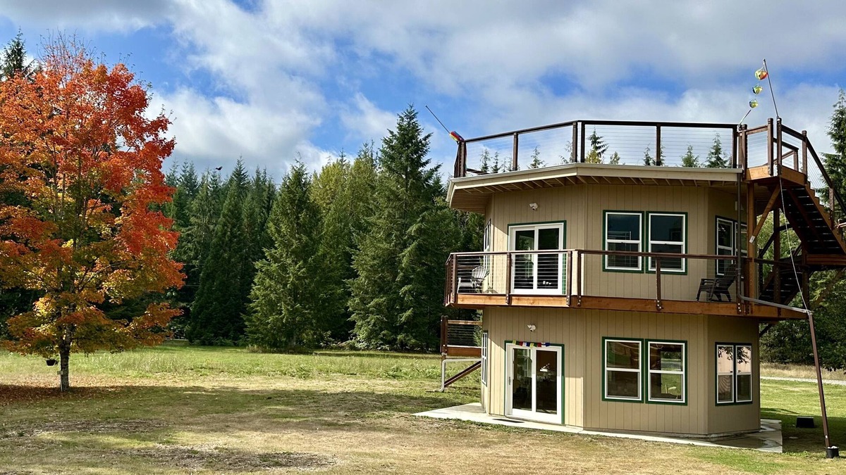 Lime Kiln House | Homesteaders Guest House PNW homebase for your Mountain Loop adventures.