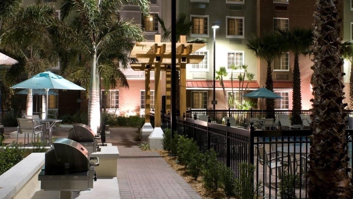 Port Saint Lucie Hotel | Homewood Suites by Hilton Port Saint Lucie-Tradition