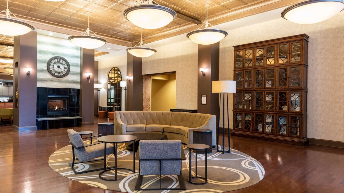 Wholesale District Hotel | Homewood Suites by Hilton Indianapolis-Downtown
