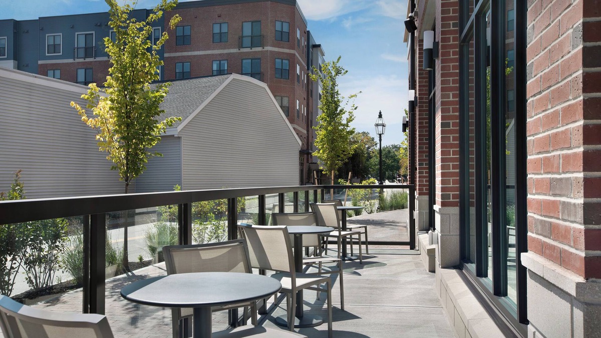 Portsmouth Hotel | Homewood Suites By Hilton Portsmouth Downtown