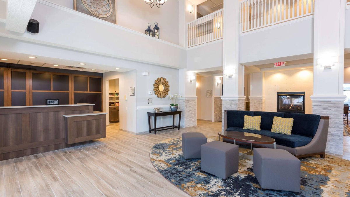 Bloomington Hotel | Homewood Suites by Hilton Bloomington