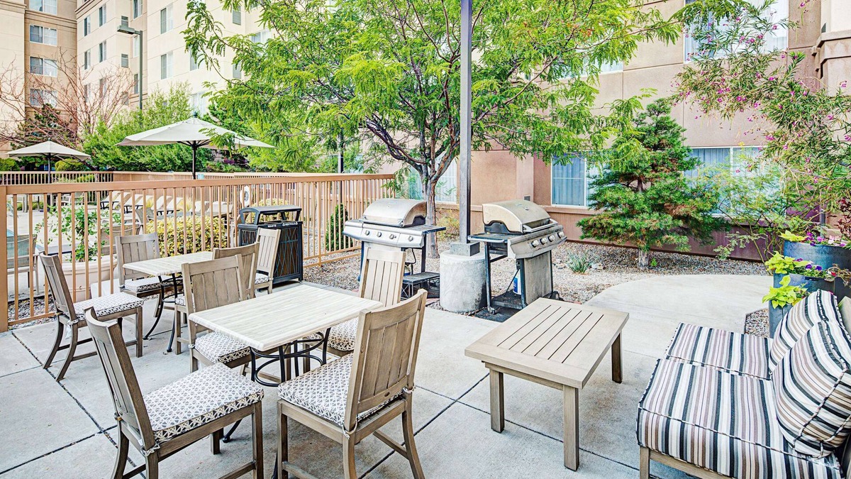 Uptown Hotel | Homewood Suites by Hilton Albuquerque Uptown