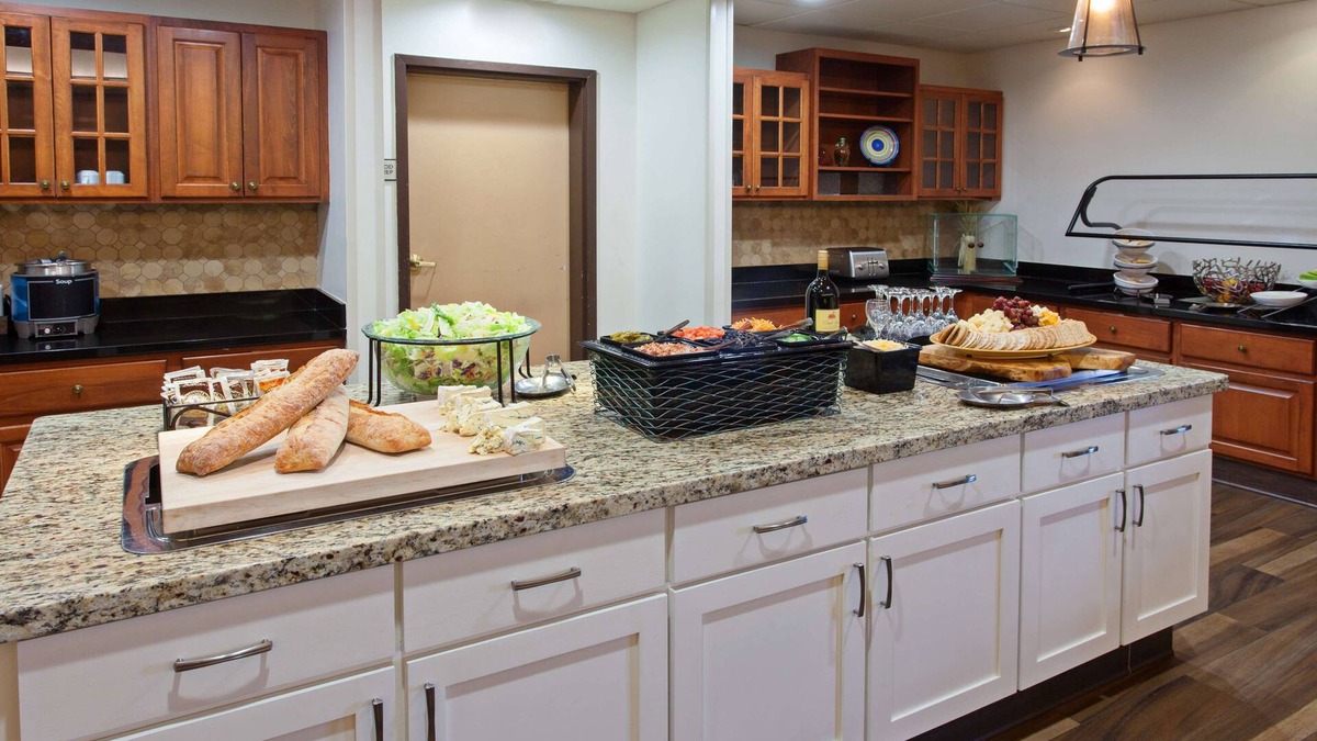 Fairfield Hotel | Homewood Suites by Hilton Fairfield-Napa Valley Area