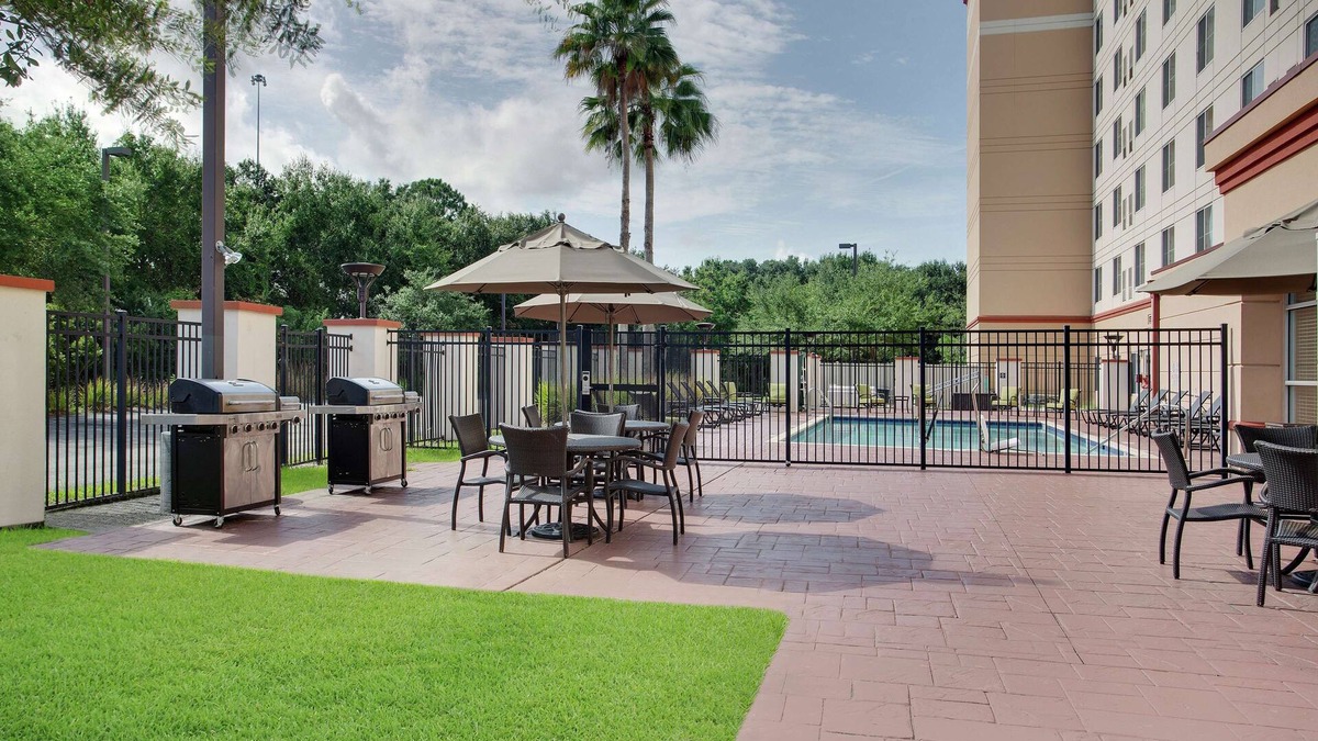 Tampa Hotel | Homewood Suites by Hilton Tampa-Brandon