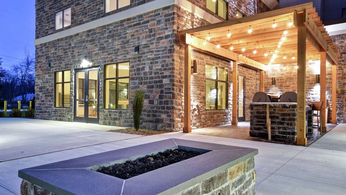 Orange Hotel | Homewood Suites by Hilton Orange New Haven