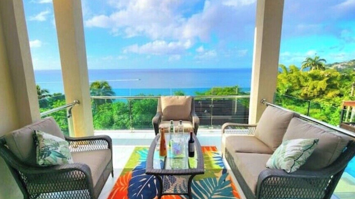 Castries Villa | Homey Accommodation with 1 K-Bed & Qn-Sofa Bed. Option for 2nd Rm w/Bunkbeds