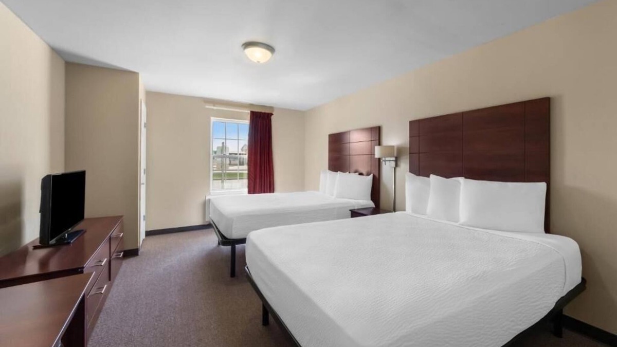Pleasanton Hotel | Homey Space: Rustic Room Ideal for Extended Travel Stays