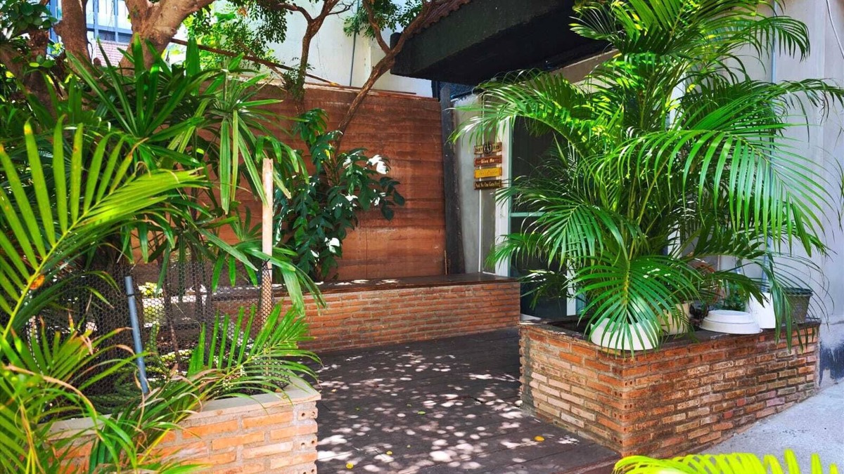 Ploenchit Hotel | homey stay and cafe by hematoa