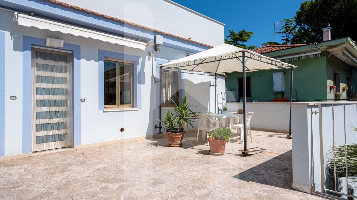 Pineto Apartment | Homiday - Via Gramsci Azzurro, Three-room apartment with terrace