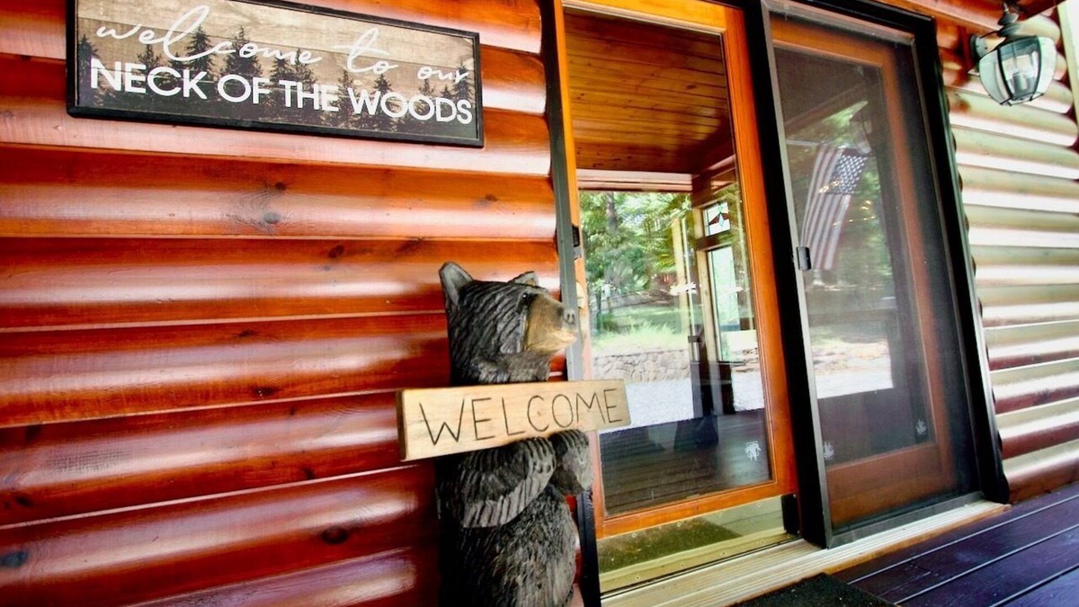 My Mountain Cabin | Honey Bear Hideaway - Mountain Views - Paved Roads - Pup Friendly - Cozy - WIFI