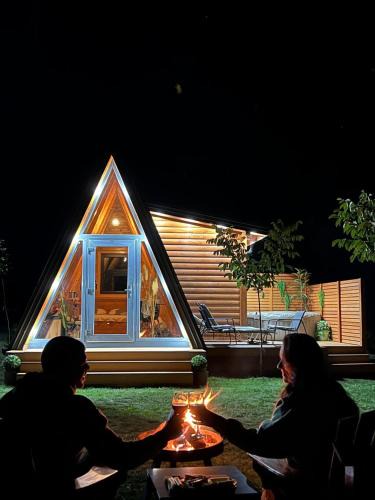 Canton 10 Ski Chalet | Honey Glamping Resort with jacuzzi