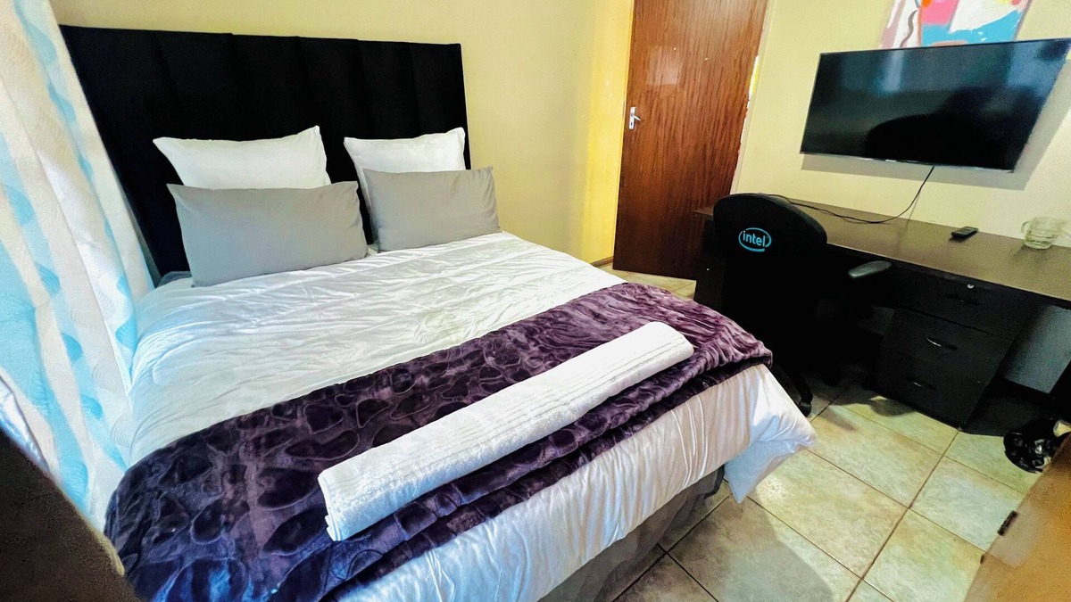 Greater Johannesburg Metropolitan Area Apartment | Honey Hills Excellence Resorts D