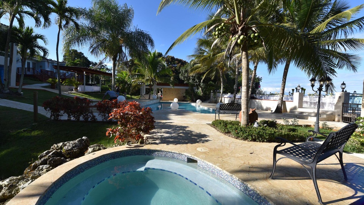 Aguadilla Pueblo Apartment | Honey Moon Suite, apt 4, Pool, Jacuzzi, Pool Table, 5 min to RD#2