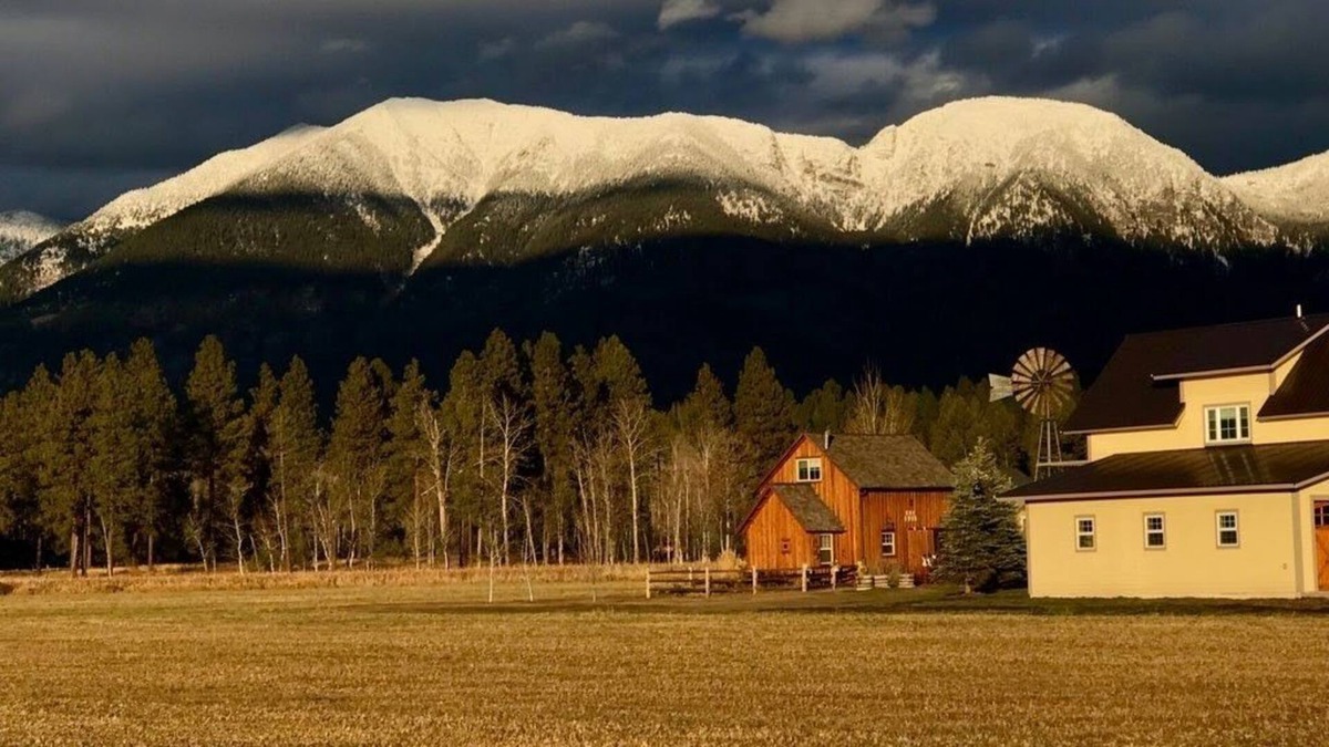 Kalispell House | Honey's Place Hideaway