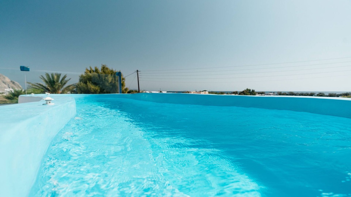Perivolos House | Honeymoon Beach Studios