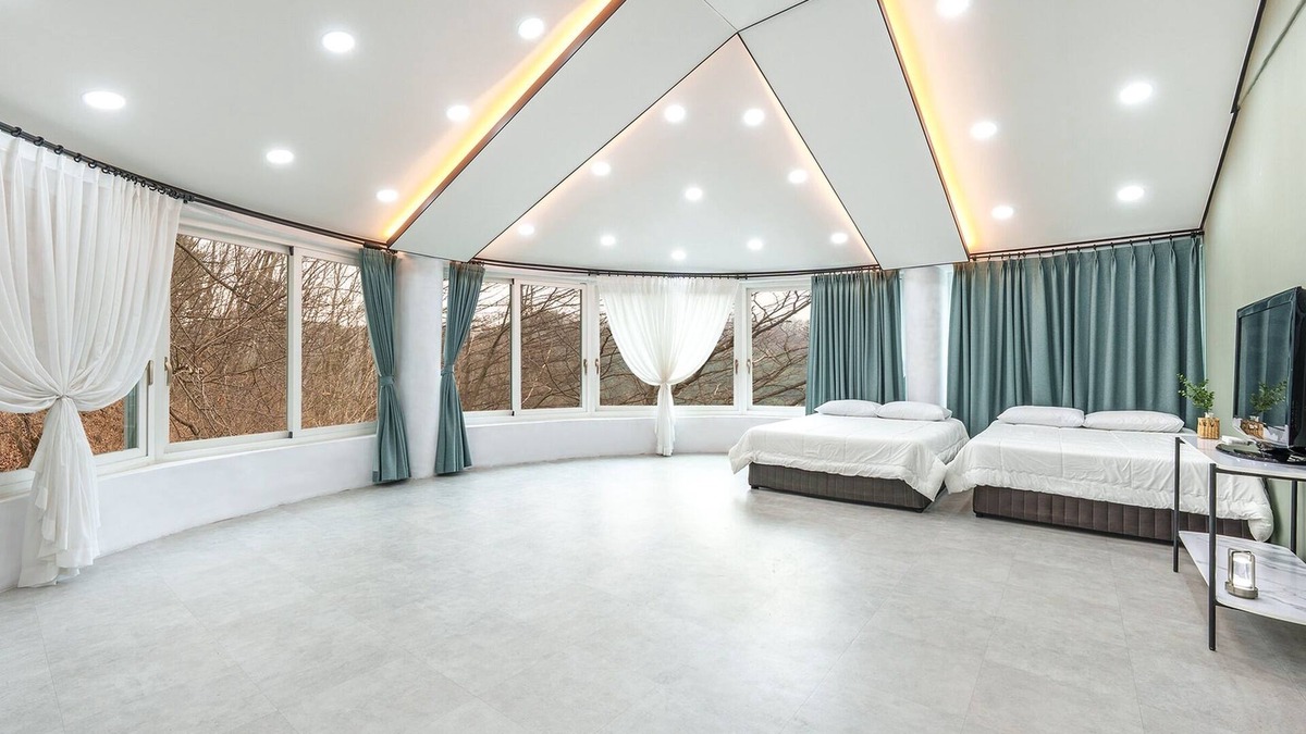 Seo House | Hongcheon White Hill Pension