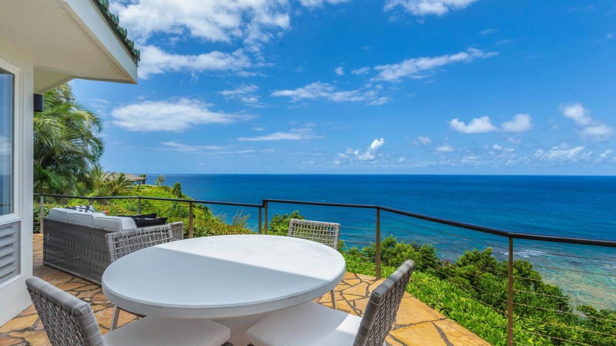 Princeville House | Honu Awa: Upscale Oceanfront Home w/Pool, AC & Cliffside Views