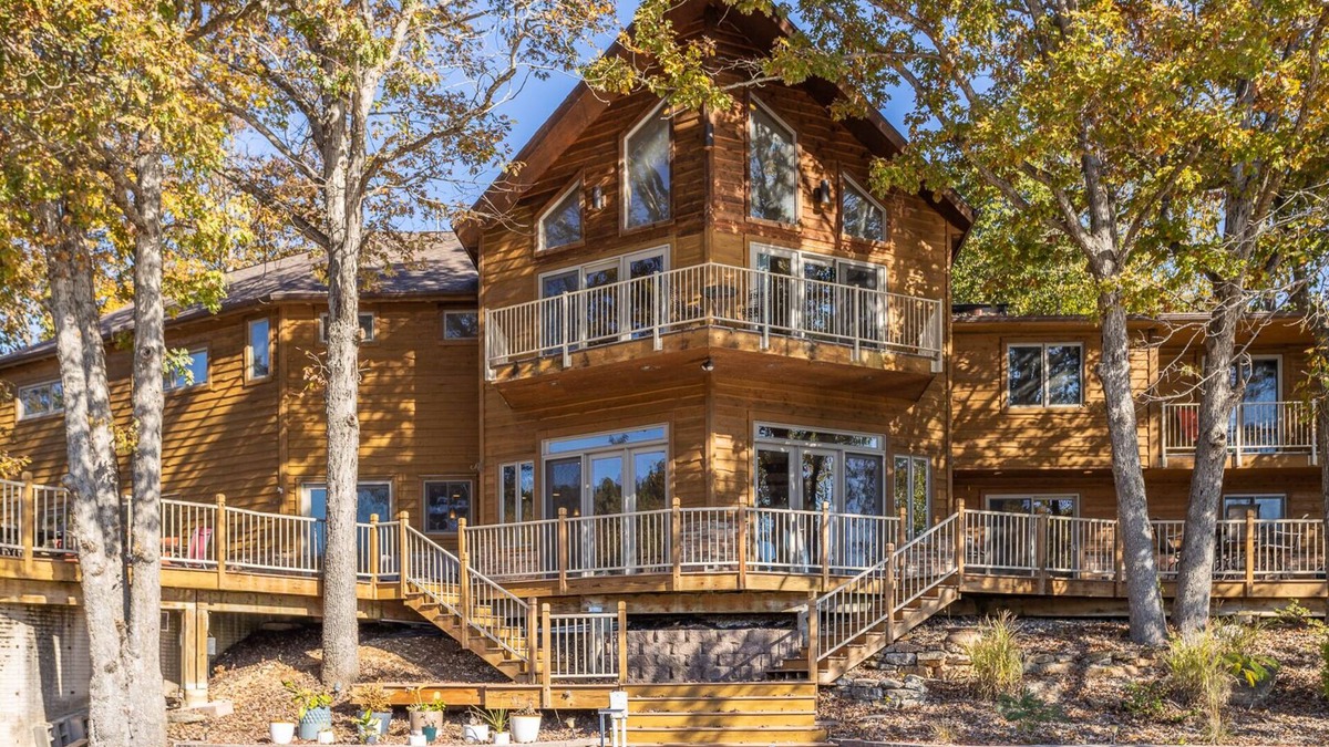 Camdenton House | Hook Lane - Massive Waterfront Home!