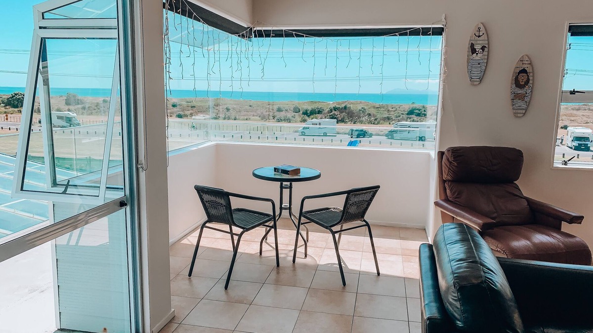 Waihi Beach House | Hop, skip and a jump to the beach