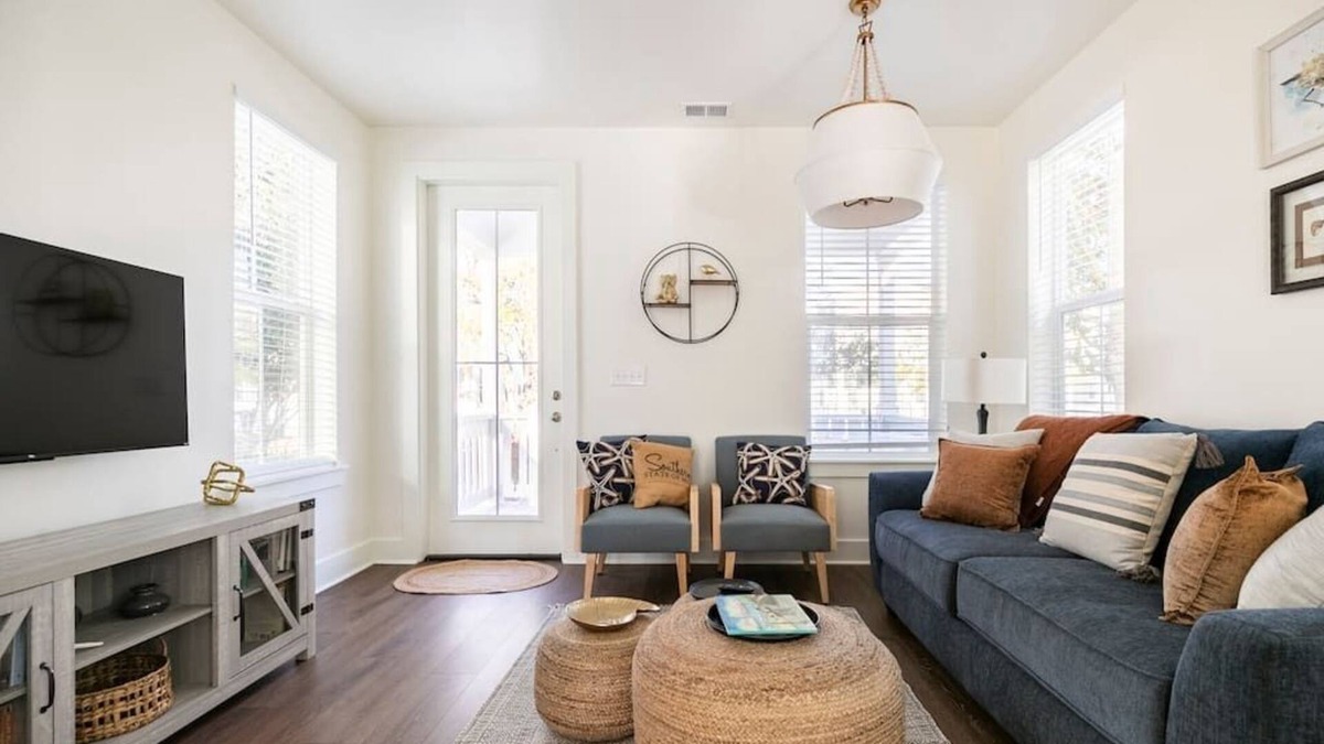 Ocean Springs Cottage | Hope Cottage - Close to Bistros, Beach