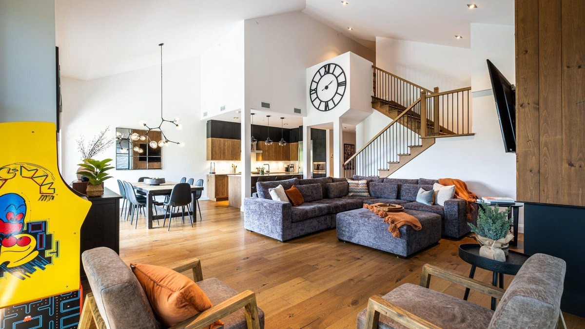 Mont-Tremblant Condo | Horizon 305 | Luxurious & Modern | Ski-in Ski-out | Village View/Tremblant Living