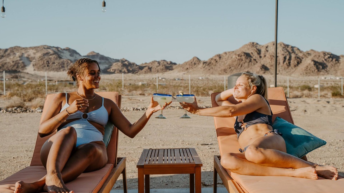 Wonder Valley House | Horizon Haven | Hot Tub, Views, Romantic Retreat