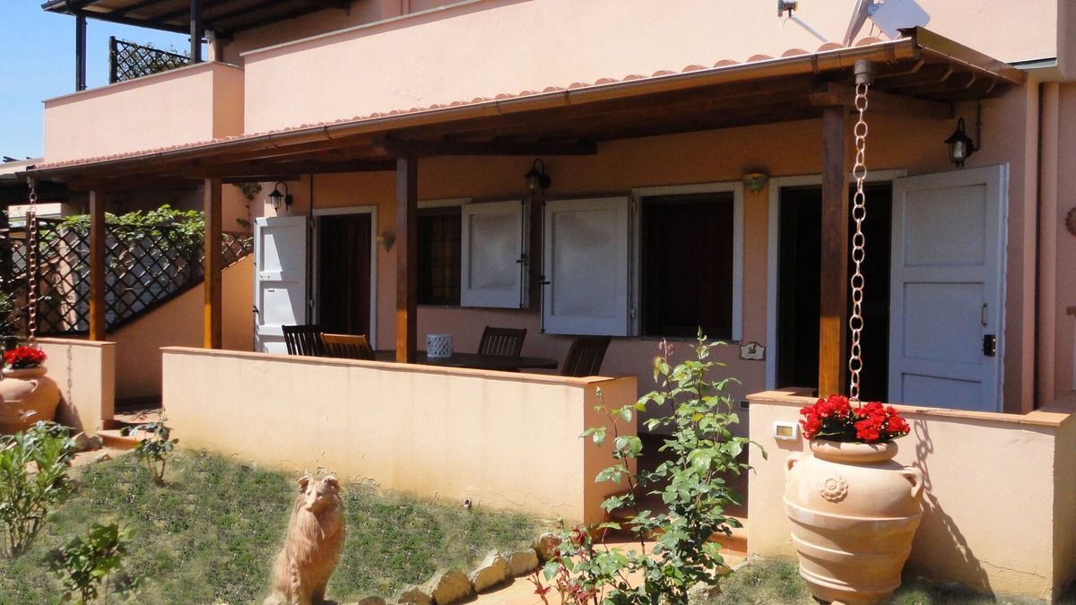 Monteverdi Marittimo House | Horizons on the splendid Val di Cornia scenic two and comfortable