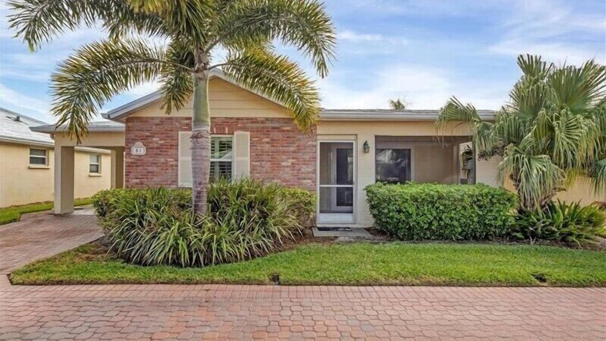 Siesta Key Villa | Horizons West Villa B-3 - Steps from Beautiful Crescent Beach White Sand!