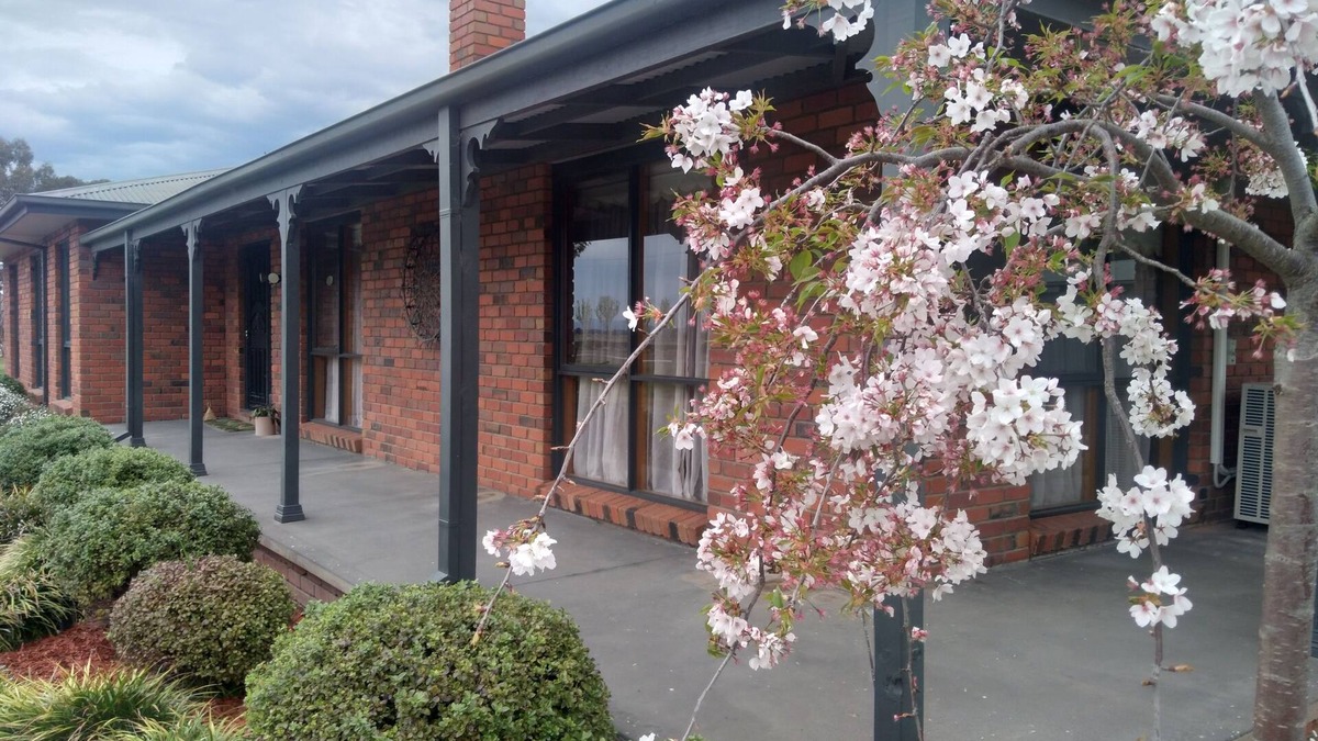 Horsham House | Horsham Central 'The Homestead' Country Style Accommodation