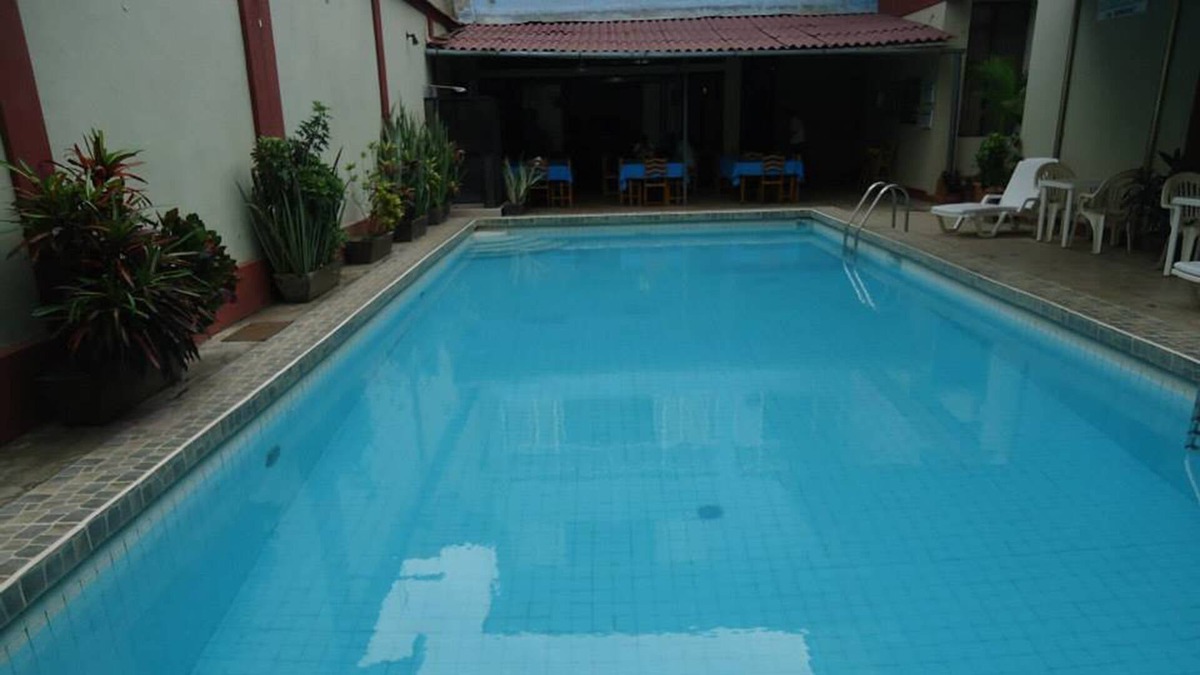 Calleria Hotel | Hospedaje Komby