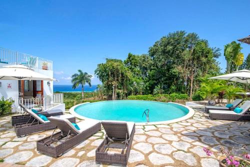 Montego Bay Villa | Hospitality Expert HALF HILL Pool Beach