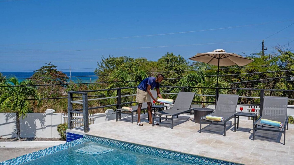 IronShore Estates House | Hospitality Expert NCB2: Pool, Beach & Chef